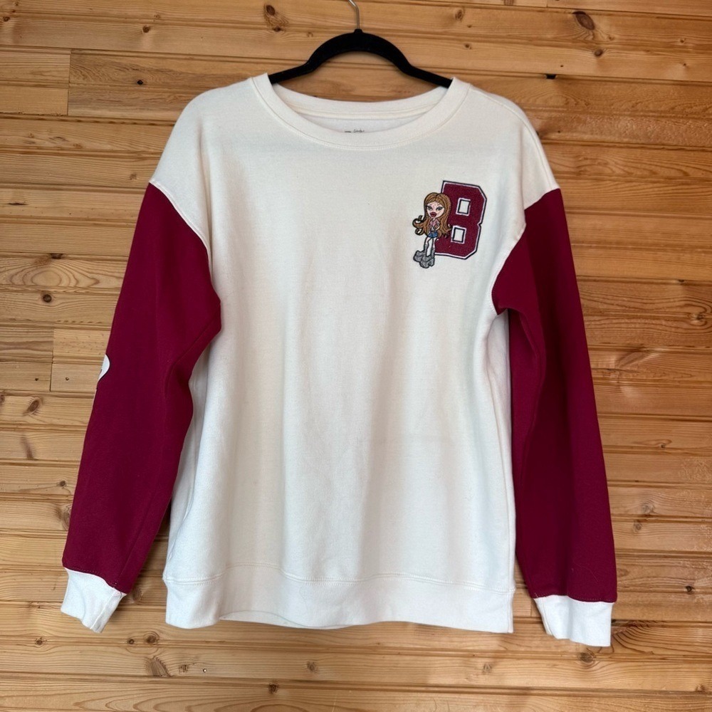 Bratz Sweatshirt Cream w Maroon Sleeves Embroidered Patch XL Jasmin Fleece